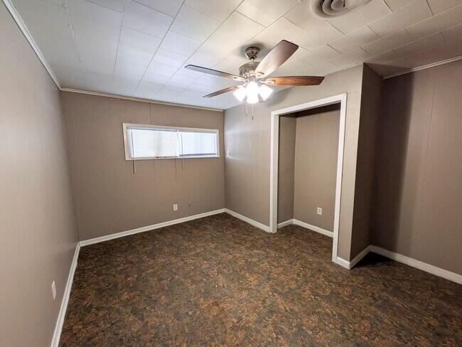 Building Photo - 3265 East Dr