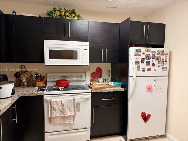 Building Photo - 1800 SW 81st Ave