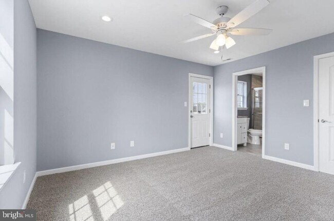 Building Photo - 802 Sixth Ave