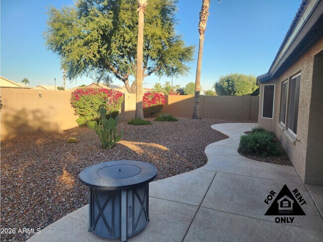 Building Photo - 14750 W Avalon Dr