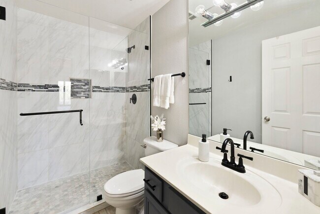 Building Photo - 4354 N 82nd St