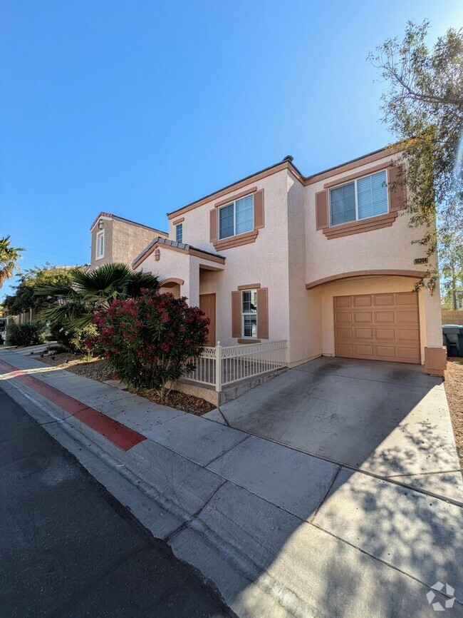 Building Photo - SILVERADO PLACE HOUSE