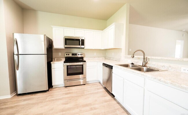 Building Photo - 44 Dunnaway Dr