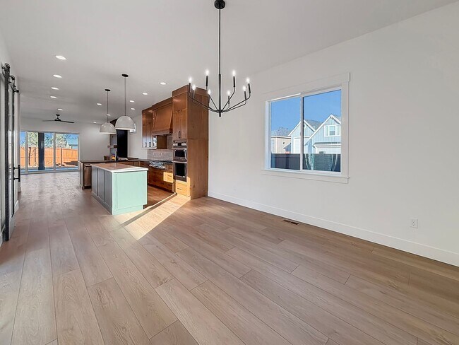 Building Photo - Luxury New Construction in Centerra: 4-Bed High-End Home, Dog Friendly, Fenced Yard, Near Downtow...