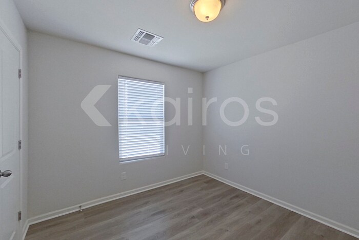 Building Photo - 3612 Koval Dr