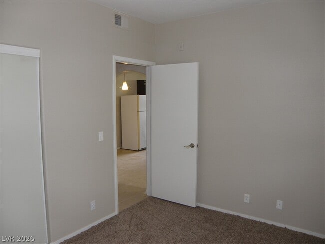 Building Photo - 2201 Ramsgate Dr