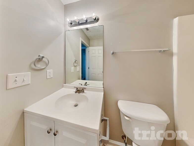 Building Photo - 201 Sandstone Dr