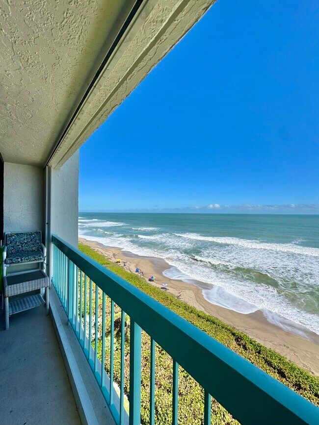 Building Photo - 9940 S Ocean Dr