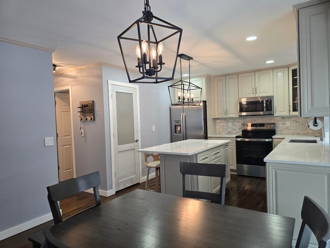 Building Photo - 1021 Whirlaway Dr