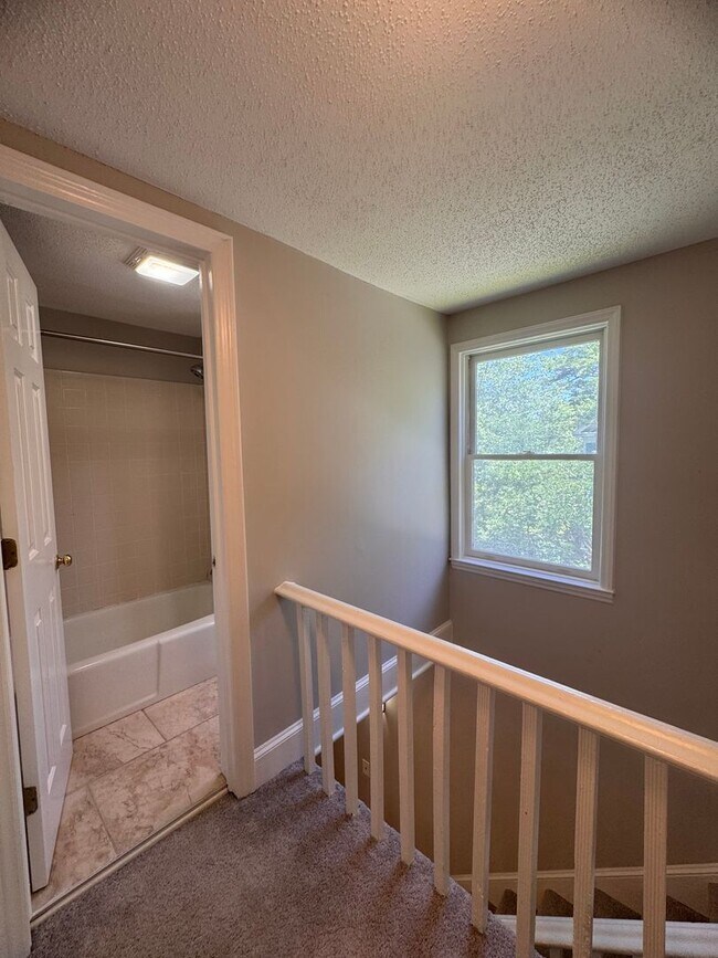 Building Photo - 3BR 2BA Home in Fisher Park