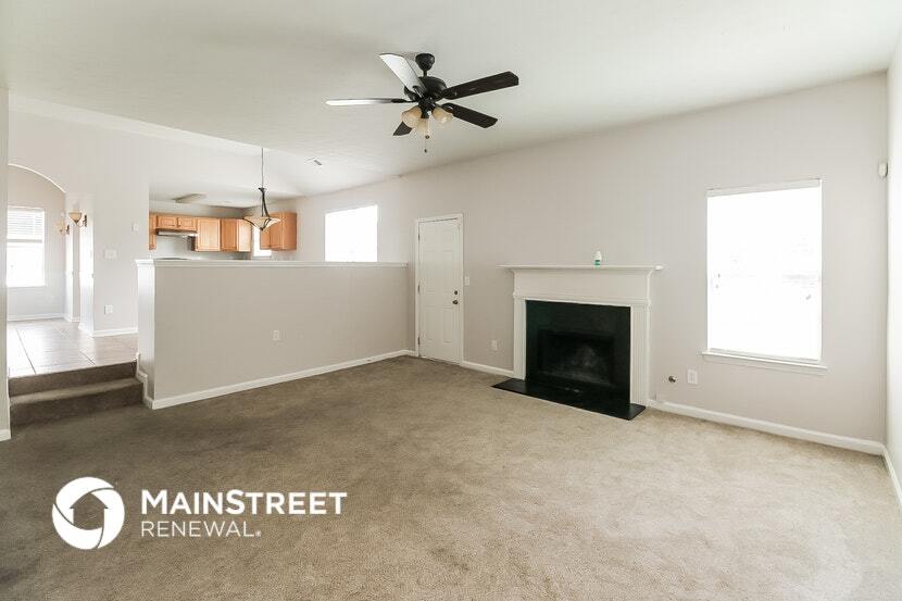 Building Photo - 2590 S Hills