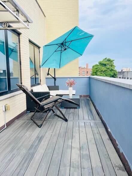 Building Photo - 838 41st St