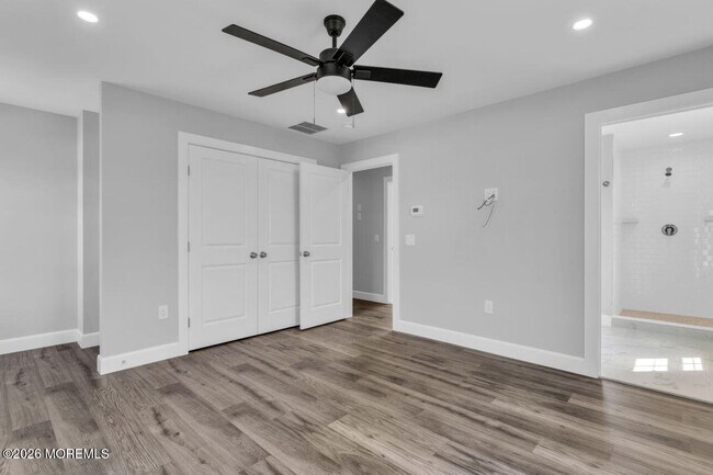 Building Photo - 553 Colts Neck Rd