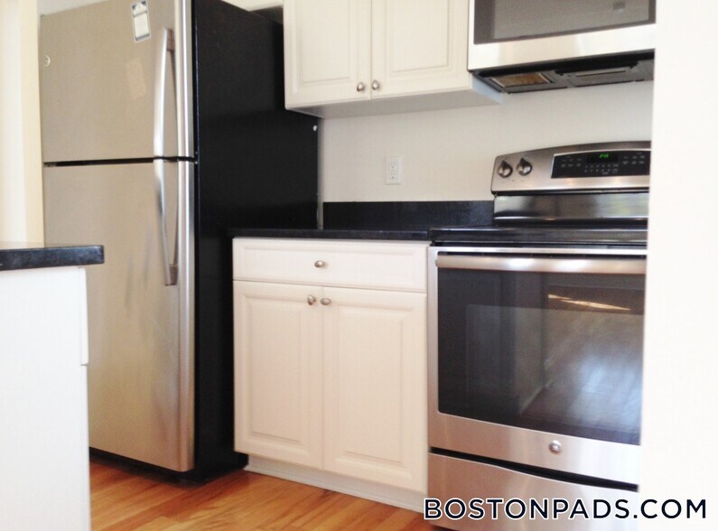 Building Photo - 3 Chauncy St