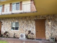 Building Photo - 9200 NW 38th Dr
