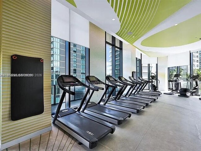 Building Photo - 501 NE 31st St