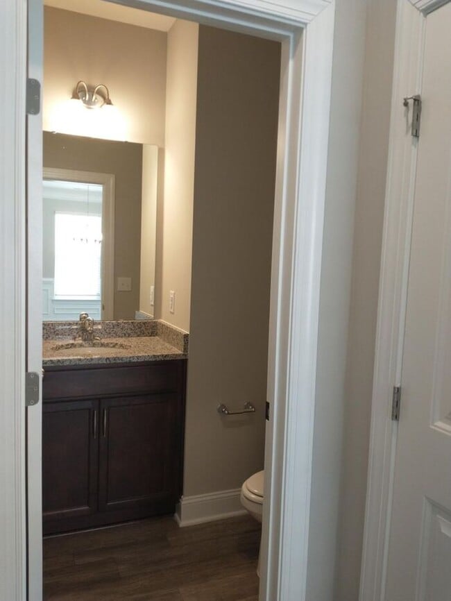 Building Photo - Coming Soon - Gorgeous Home with 4 bedroom, 2.5 bath and large loft area!