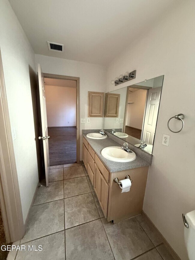 Building Photo - 5316 Lucio Moreno Dr