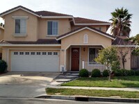 Building Photo - Beautiful Updated 4BD/3BA Two Story Home -...