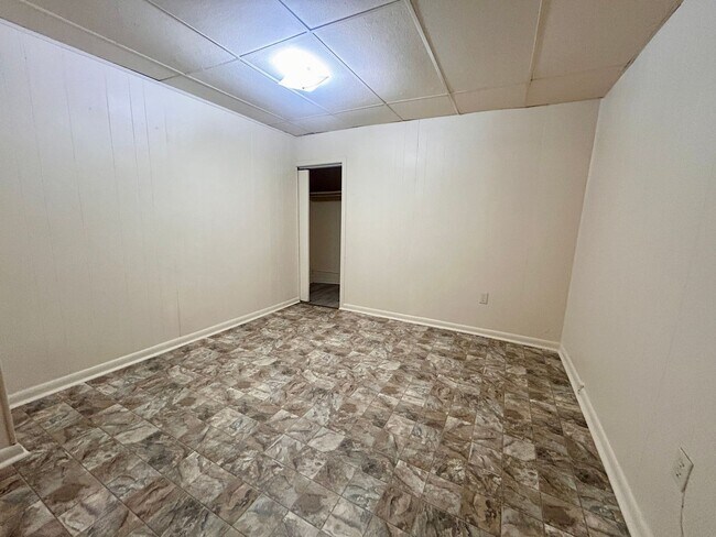 Building Photo - Bright 2-Bedroom Apartment in the Heart of Marietta