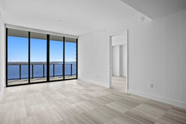 Building Photo - 3015 S Ysabella Ave