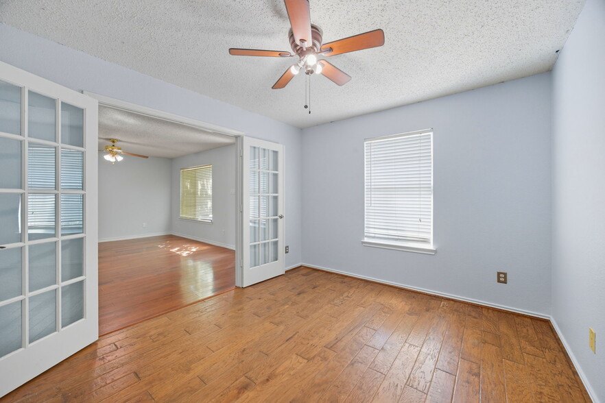 Building Photo - 4275 Cave Cove Ct