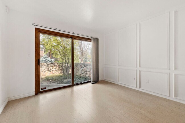 Building Photo - Outstanding Heritage Greens residence that features a spacious and airy layout that blends tradit...