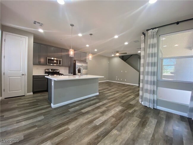 Building Photo - 788 Last Dance Pl