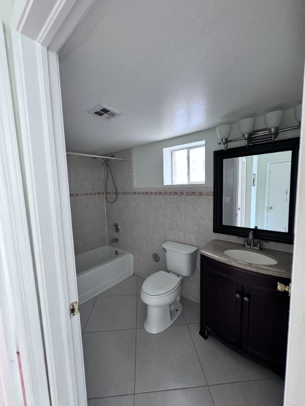 Building Photo - 3593 Waterspring Way