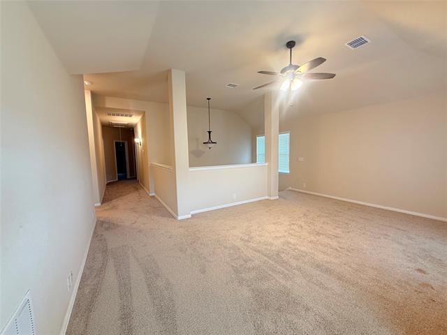 Building Photo - 10000 White Pine Dr