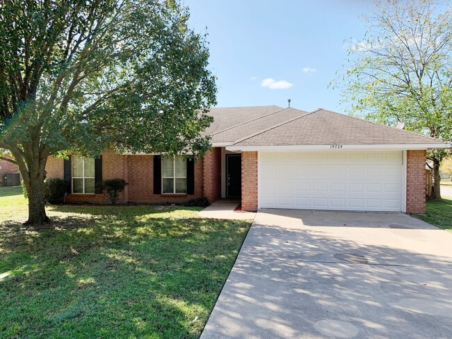 Primary Photo - Beautiful 3 Bedroom, 2 Bath Home in Flint!