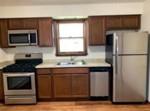 Building Photo - 608 Kungs Way