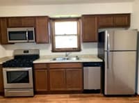 Building Photo - 608 Kungs Way