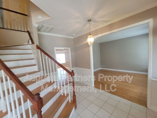 Building Photo - 1063 Waltons Pass