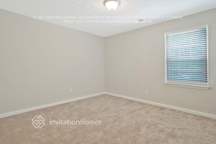 Building Photo - 994 Oak Moss Dr