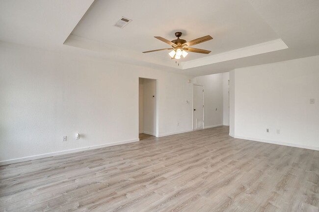 Building Photo - 1512 Clover Ln