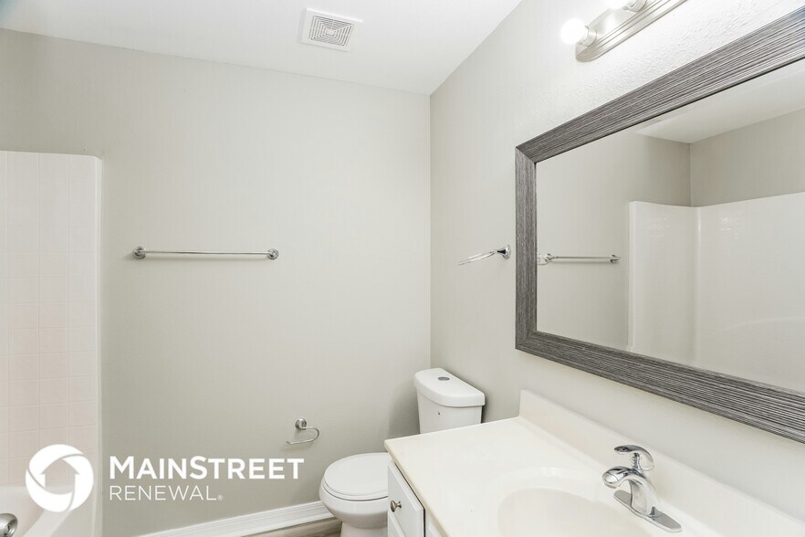 Building Photo - 10401 Opus Dr