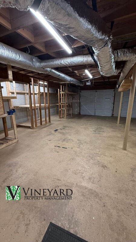 Building Photo - 900 Clearbrook Course SW