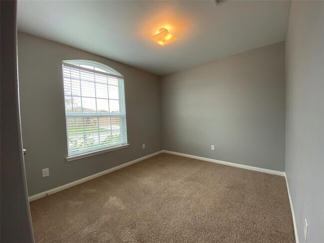 Building Photo - 20506 Humble Brook Dr