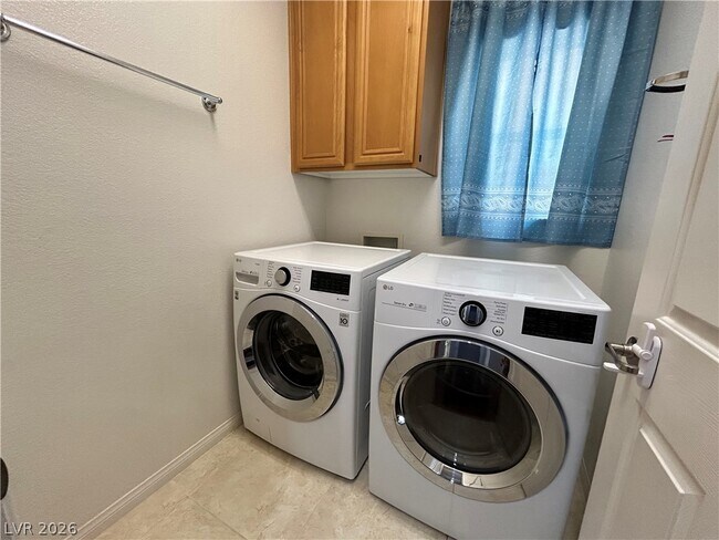 Building Photo - 9224 Longhorn Falls Ct