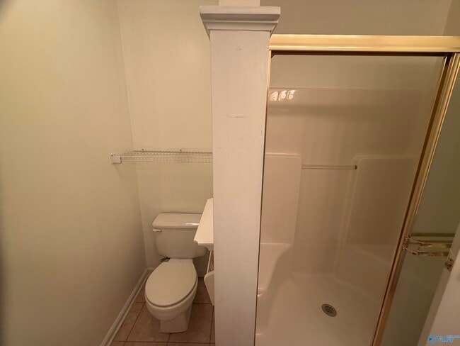 Building Photo - 313 Woodridge Dr SW
