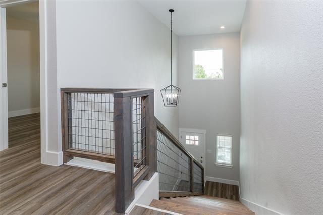 Building Photo - 524 N Main Dr