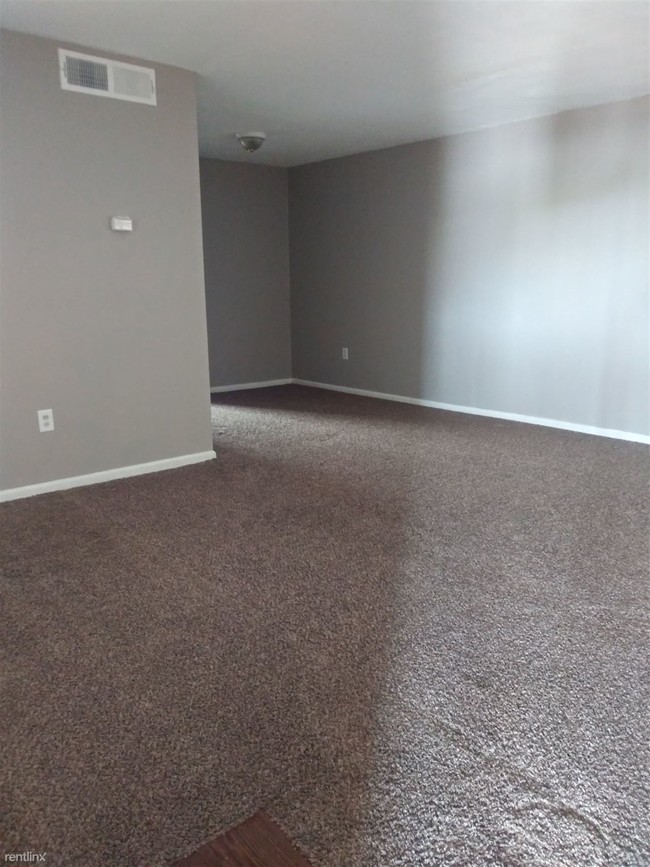 2 br, 1 bath Apartment - Blackbird Apartments - 5909 Royalgate Dr San ...