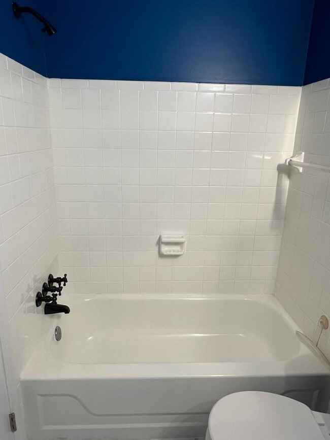 Building Photo - One-Level Updated Home in Hilton Head Plan...