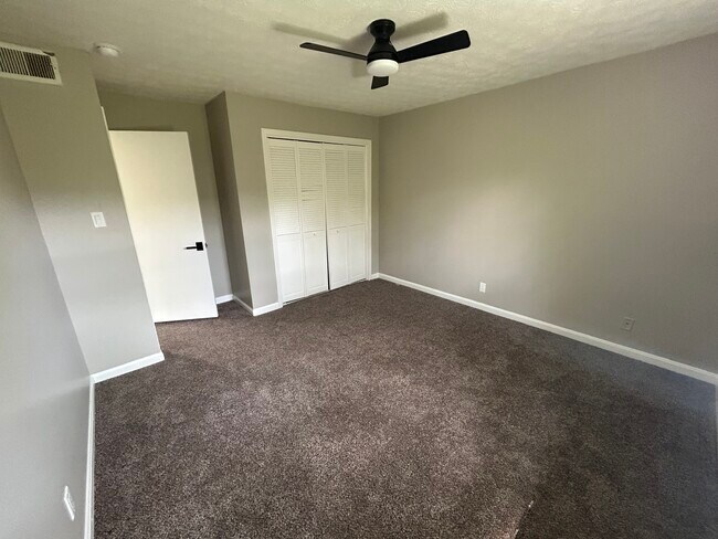 Building Photo - 3710 Noblitt Dr