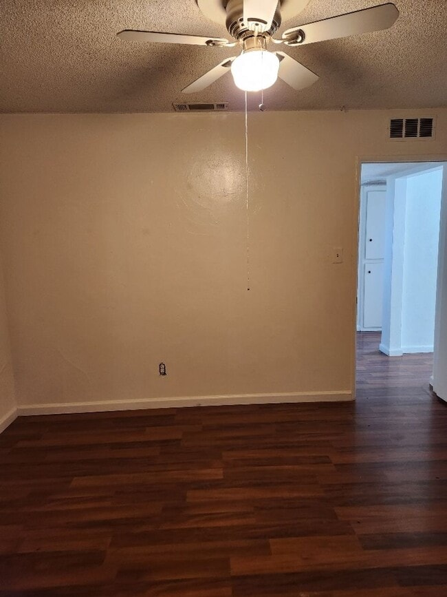 Building Photo - NE Home with pool for rent