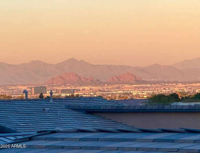 Building Photo - 821 E Monte Wy