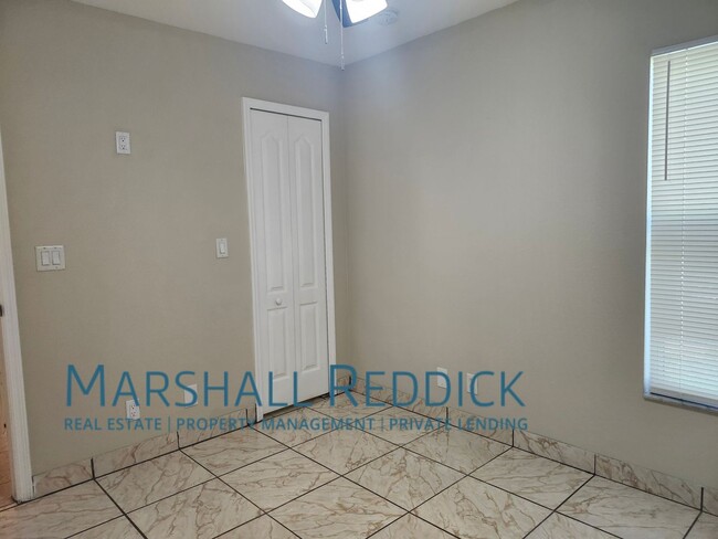 Building Photo - Single Family Home in Cape Coral - 4 Bedro...