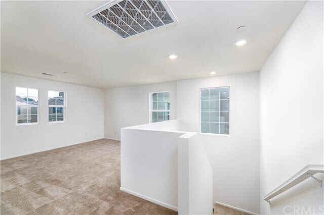 Building Photo - 9768 Solonia St