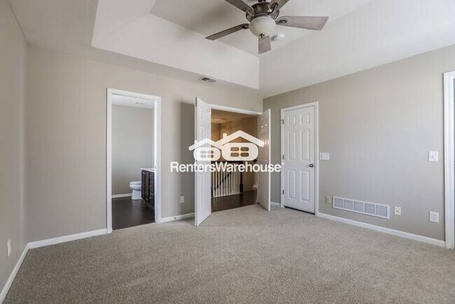 Building Photo - Amazing 4 Bed, 2.5 Bath Home in Lee's Summ...